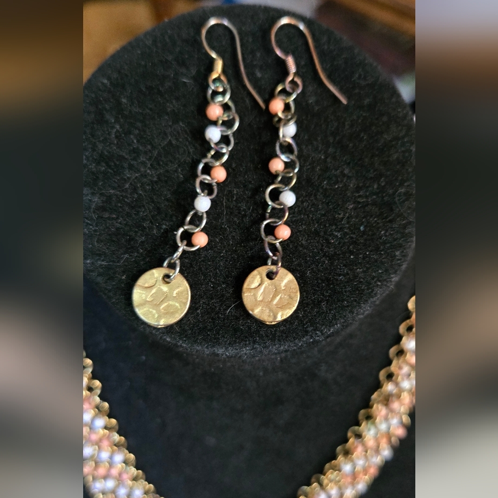 Handmade beaded peach & white statement necklace earrings set - Picture 5 of 8